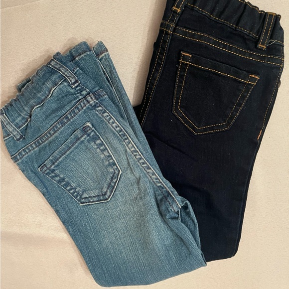 Super Skinny Jeans, The Children’s Place, Girls Size 4T, dark and blue jeans - Picture 2 of 6